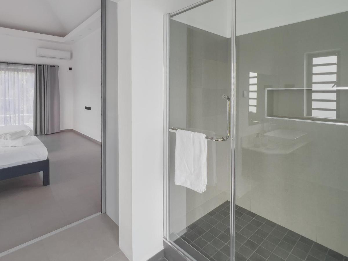Spacious 4 Bedrooms Villa With Infinity Pool غراند بايَ المظهر الخارجي الصورة